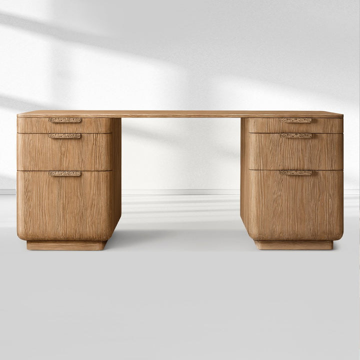 Cirano Desk