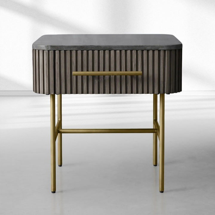 Fioley End Table with Drawer